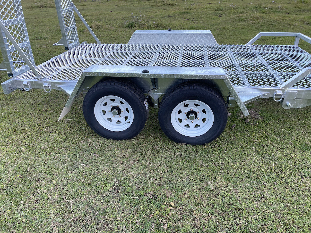 Ozzi Trailers 12x6 Tilting Plant Trailer