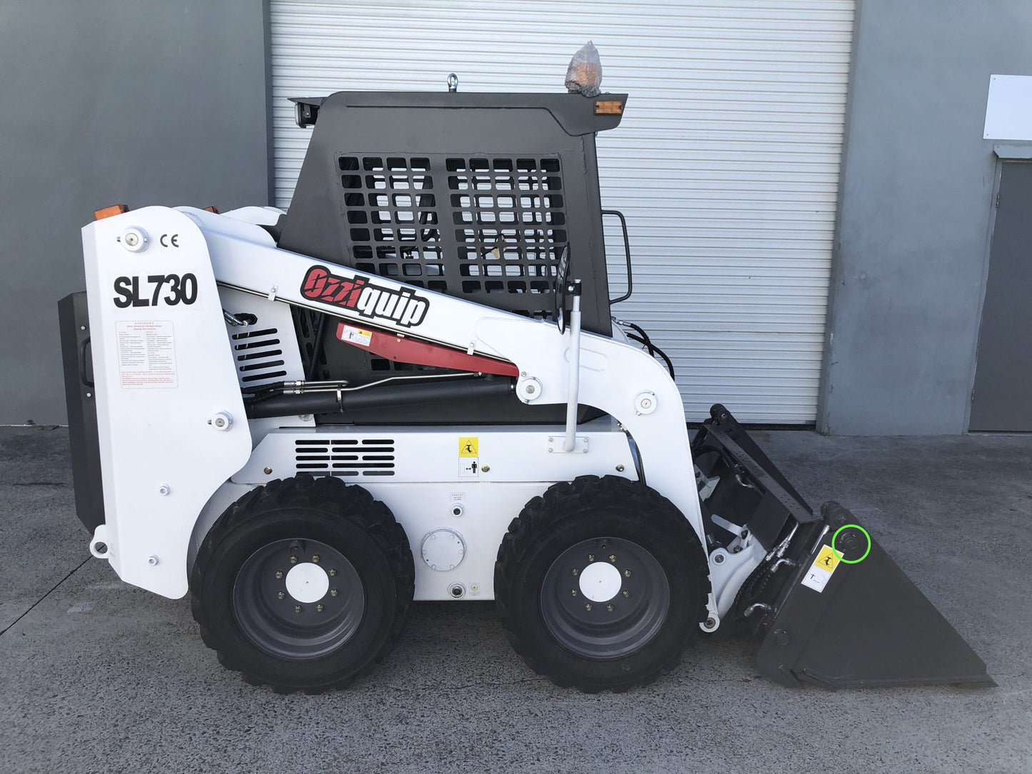 Ozziquip SL730 Skidsteer with Air Con Cab