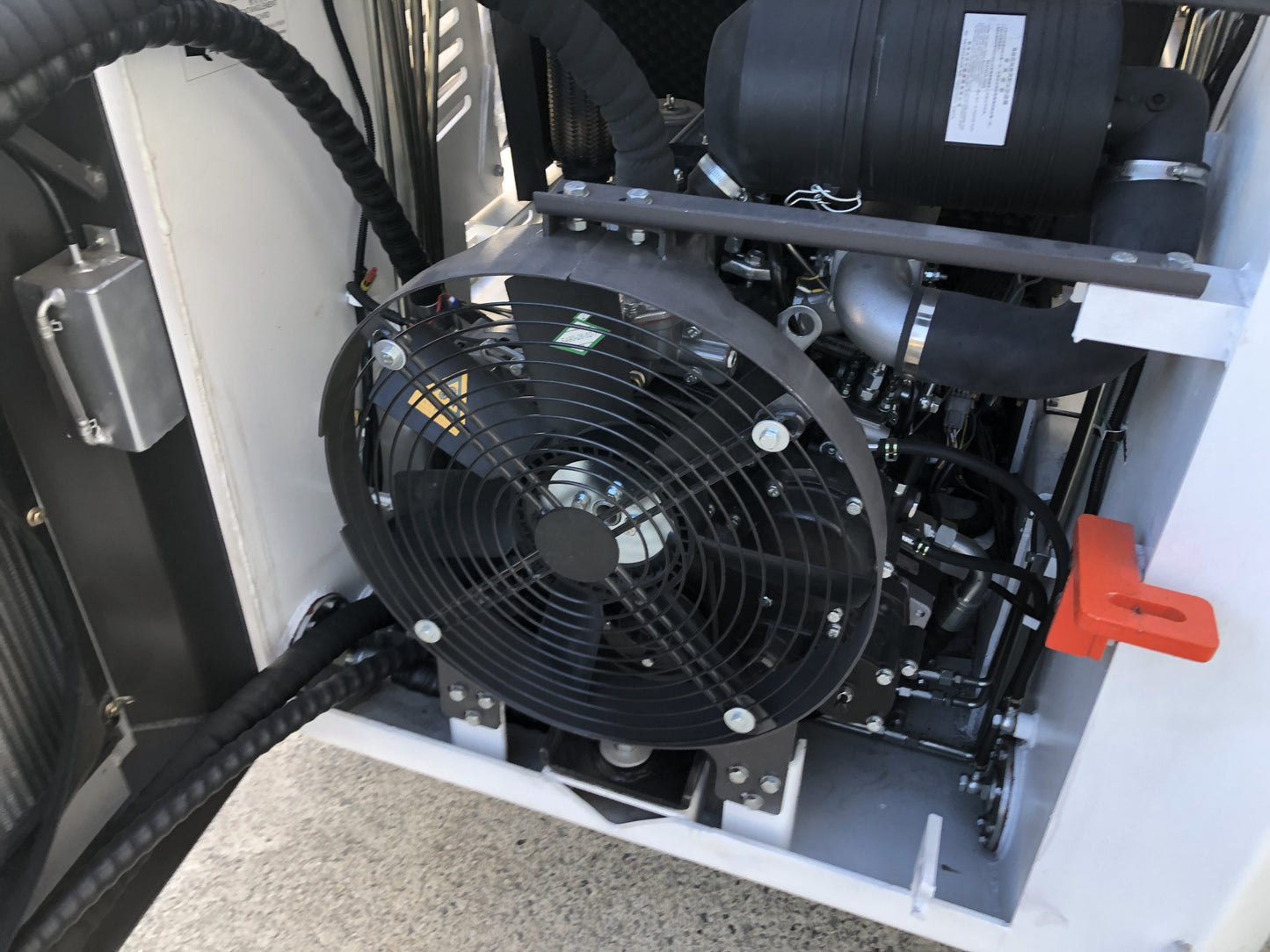 Ozziquip SL730 Skidsteer with Air Con Cab