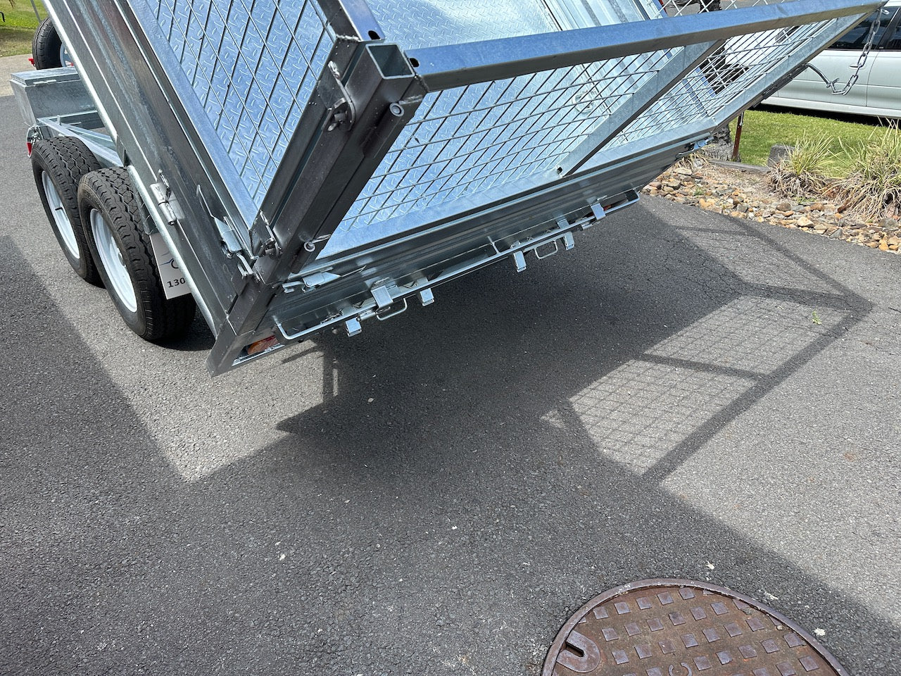 Ozzi Trailers 10×6 Flat Top Hydraulic Tipper