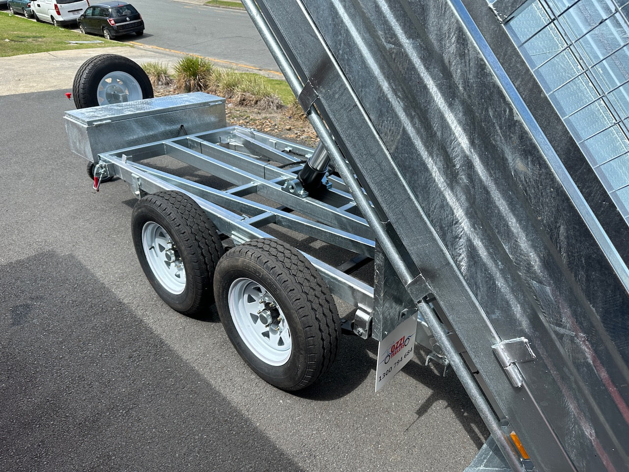 Ozzi Trailers 10×6 Flat Top Hydraulic Tipper