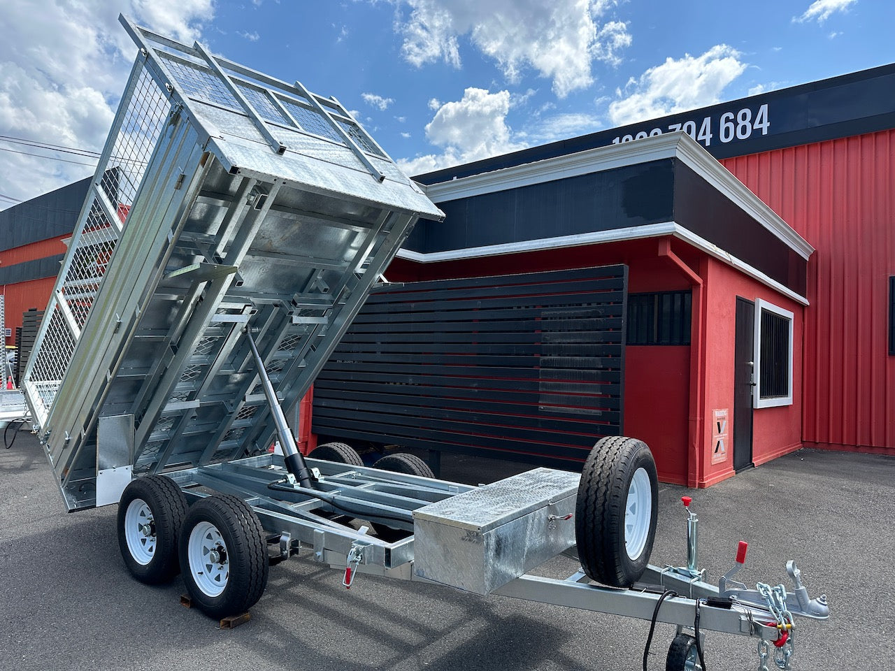 Ozzi Trailers 10×6 Flat Top Hydraulic Tipper