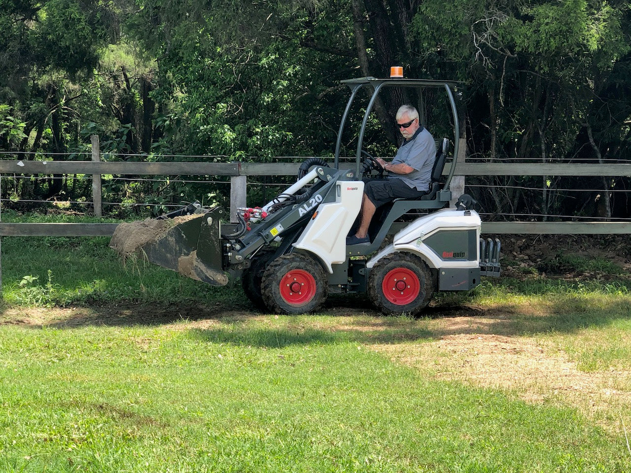 Ozziquip AL20 Mini Articulated Wheel Loader