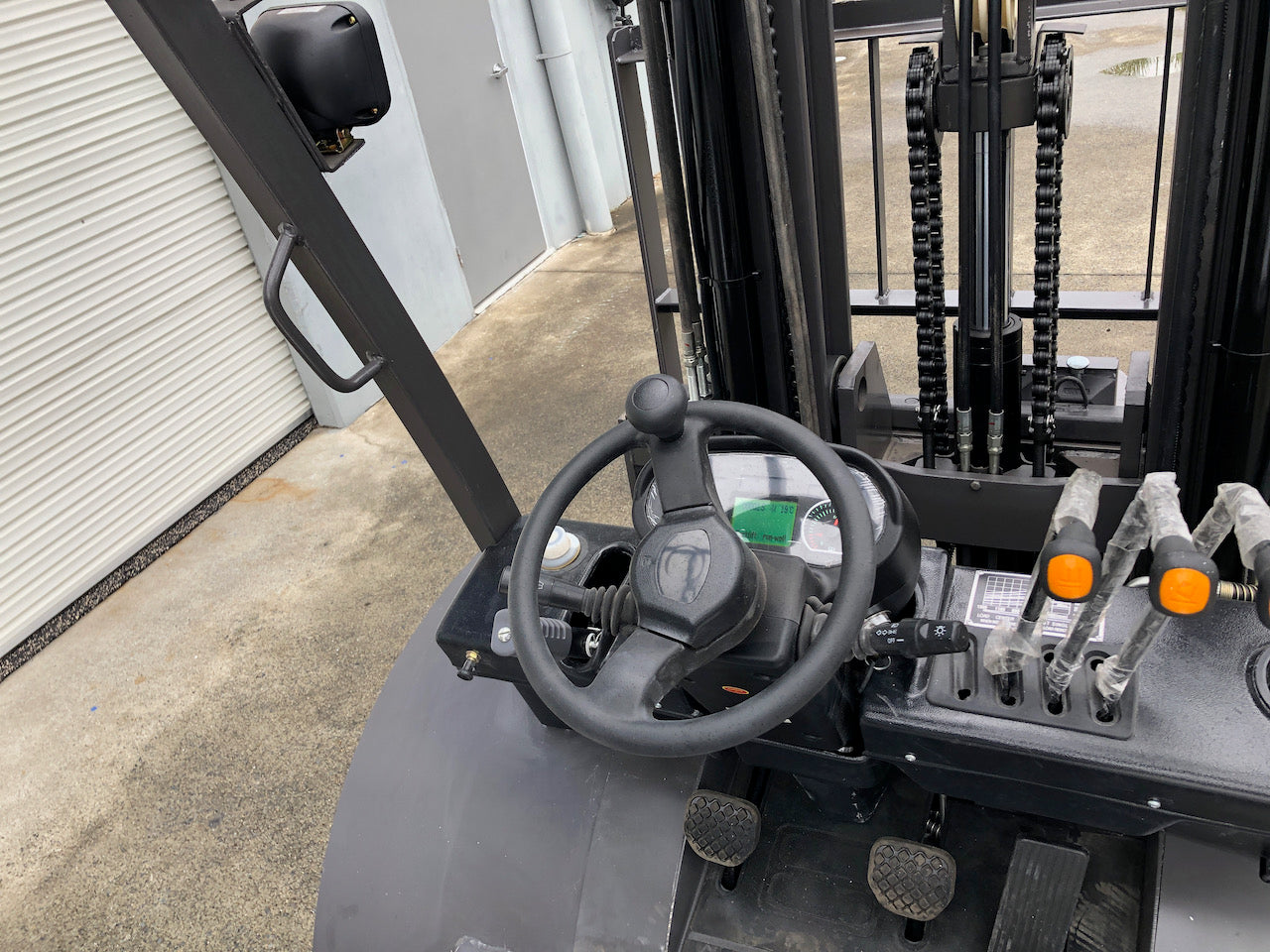 Ozziquip Terrain Forklift 3500kg with 3 Stage Container Mast