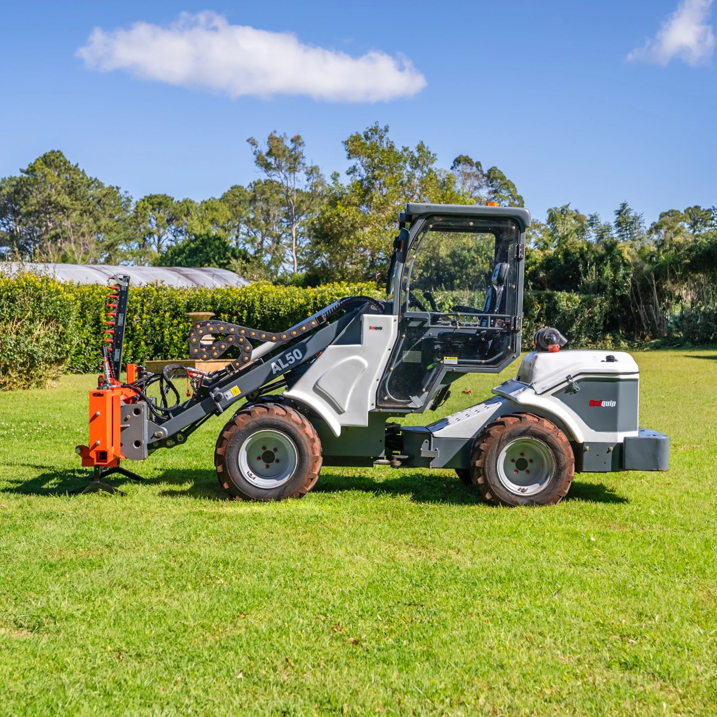 Ozziquip Hydraulic Hedge Cutter
