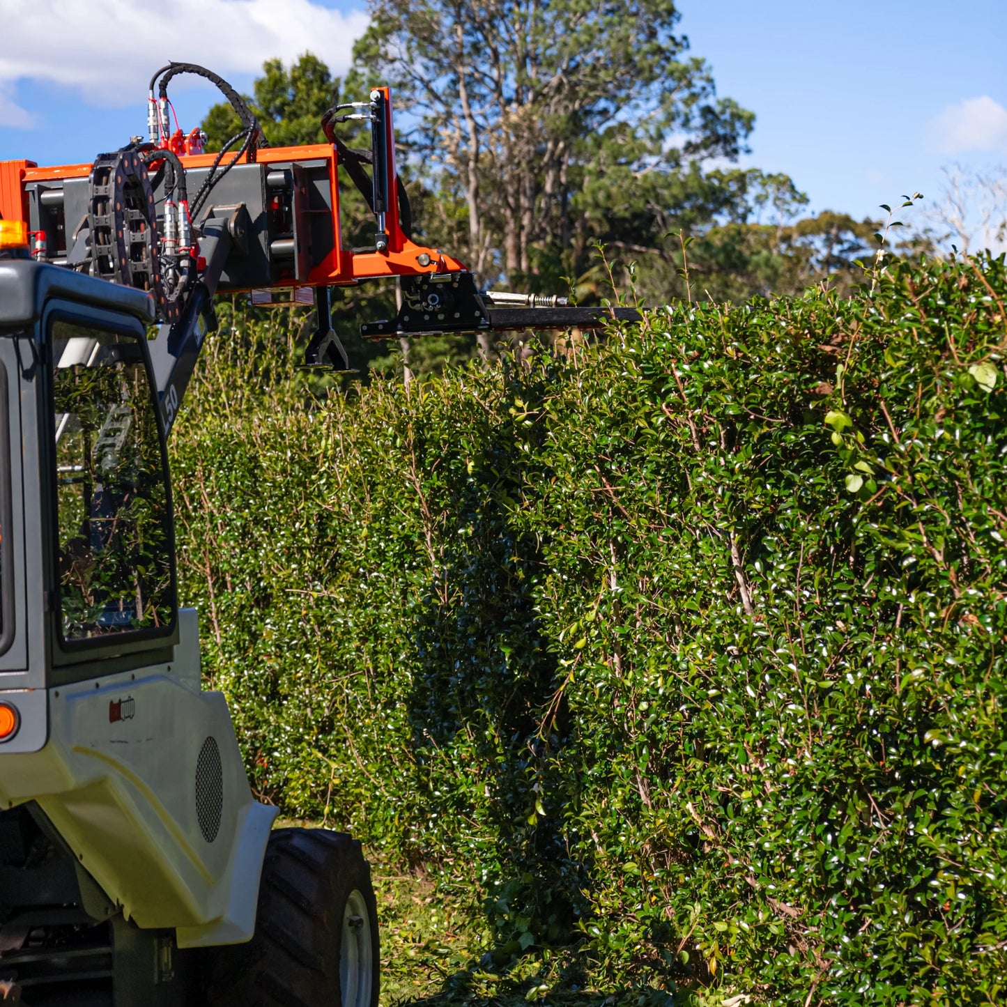 Ozziquip Hydraulic Hedge Cutter