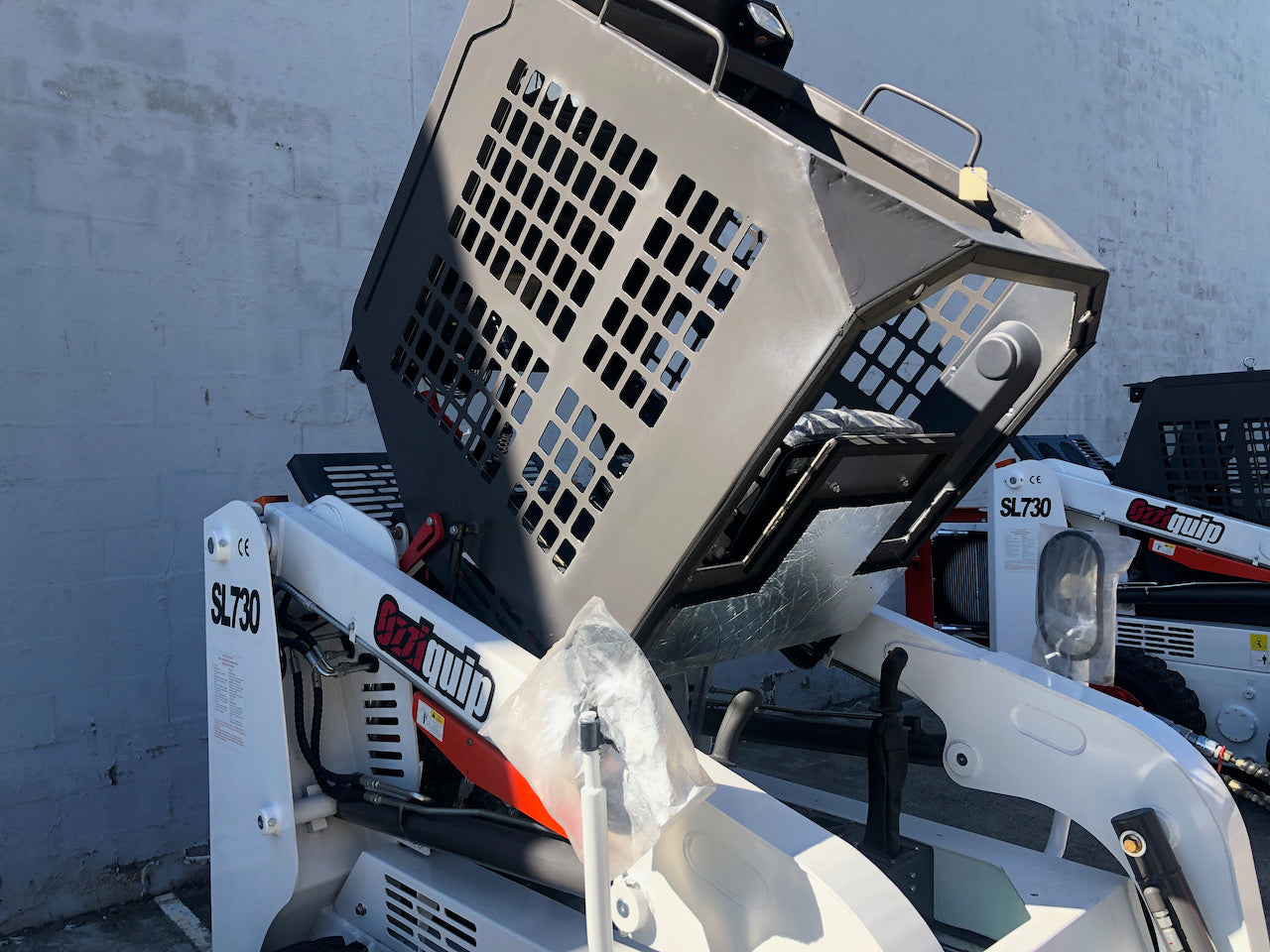 Ozziquip SL730 Skidsteer with Air Con Cab image 11