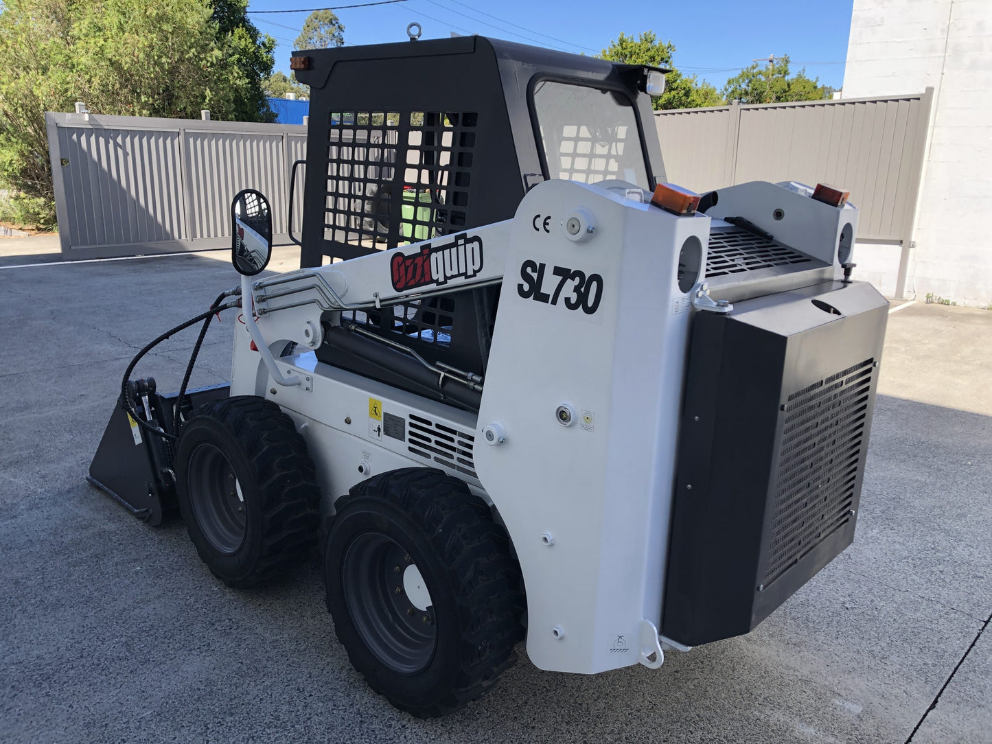 Ozziquip SL730 Skidsteer with Air Con Cab image 4