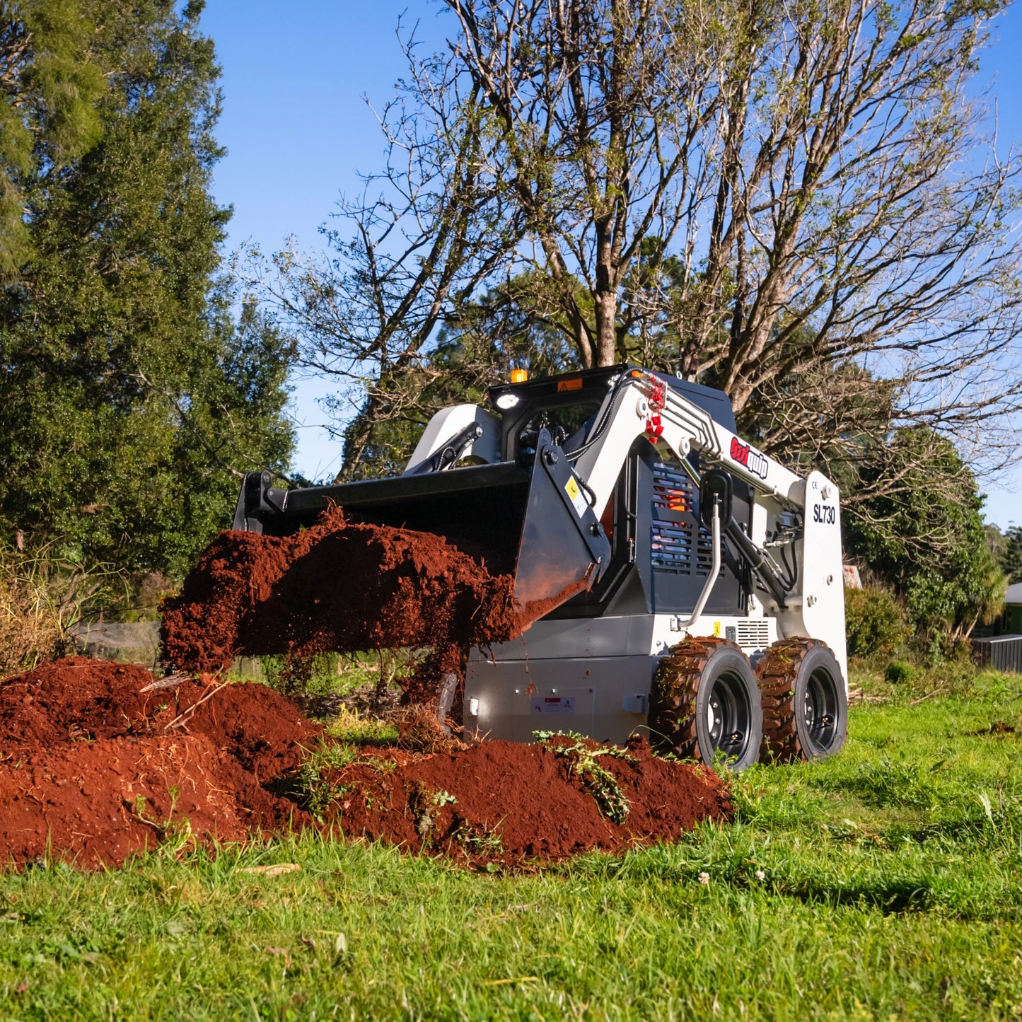 Ozziquip SL730 Skidsteer with Air Con Cab