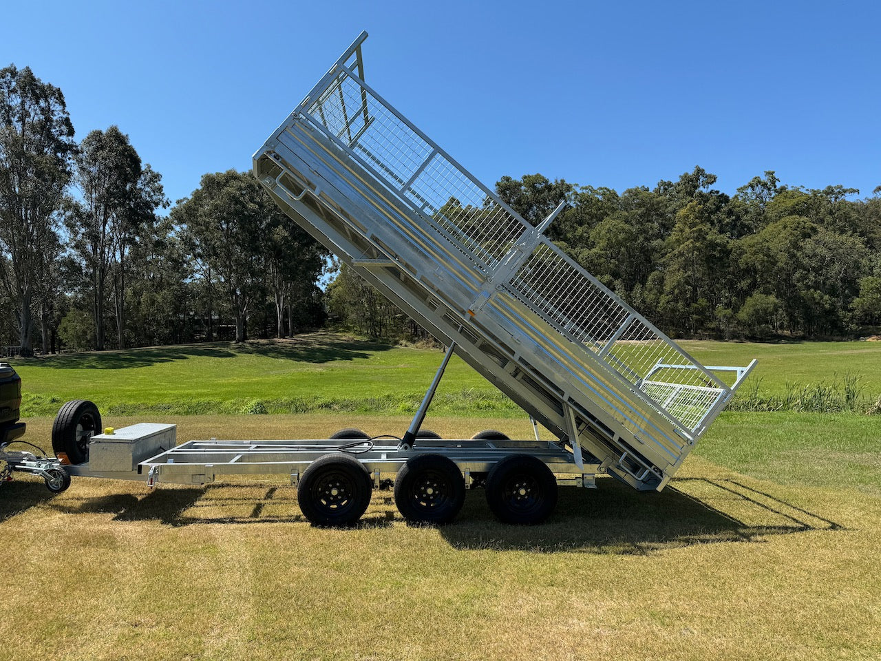 Ozzi Trailers