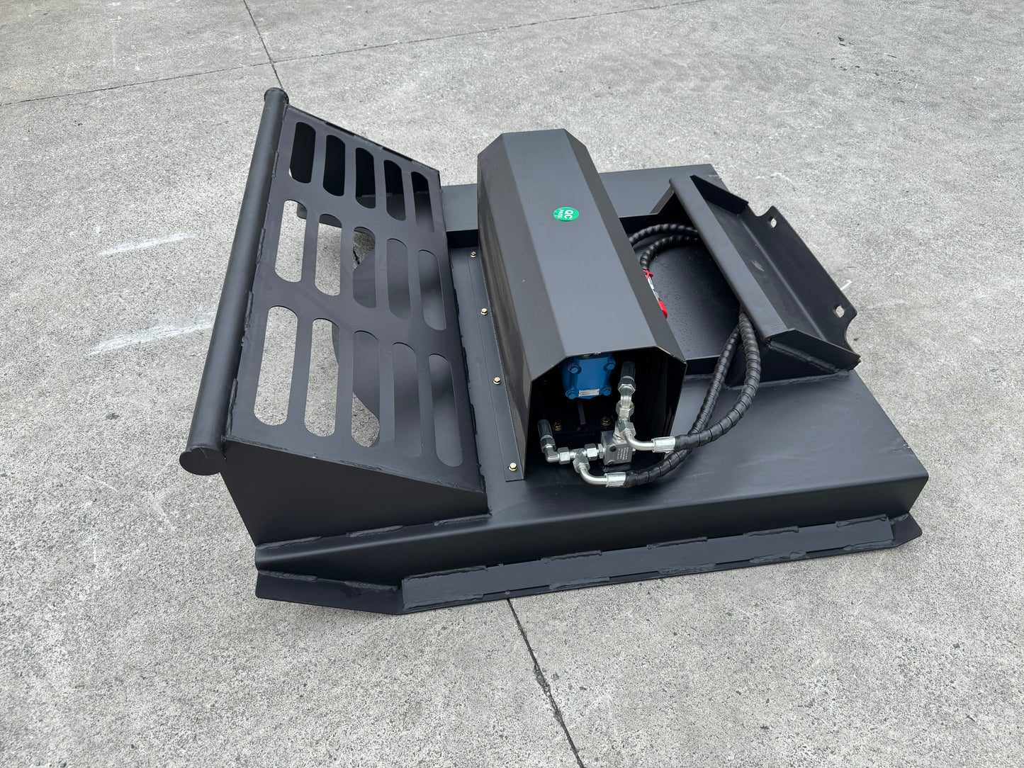 Ozziquip Hydraulic Slasher for Mini Loader