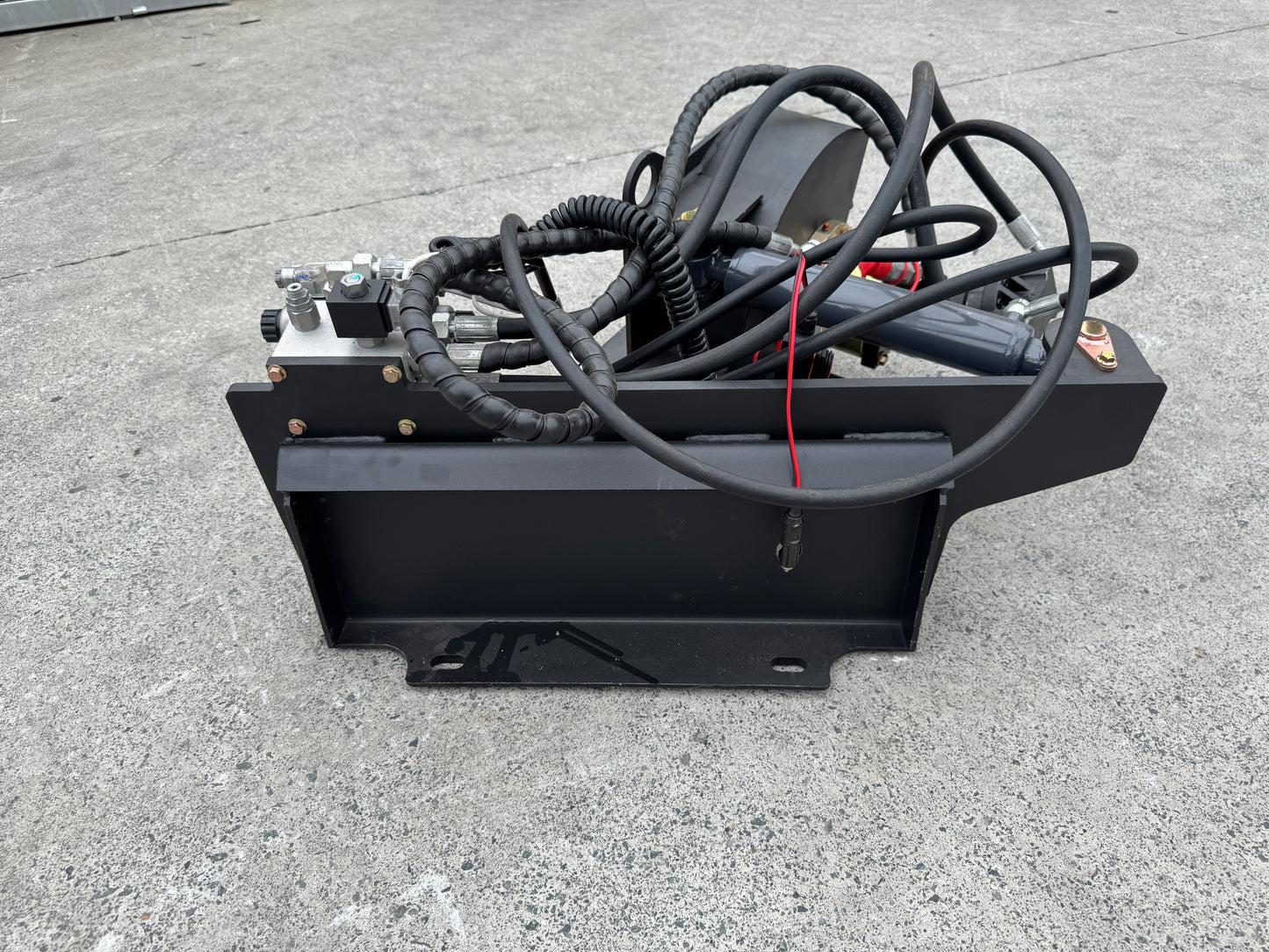 Ozziquip Hydraulic Stump Grinder for Mini Loader