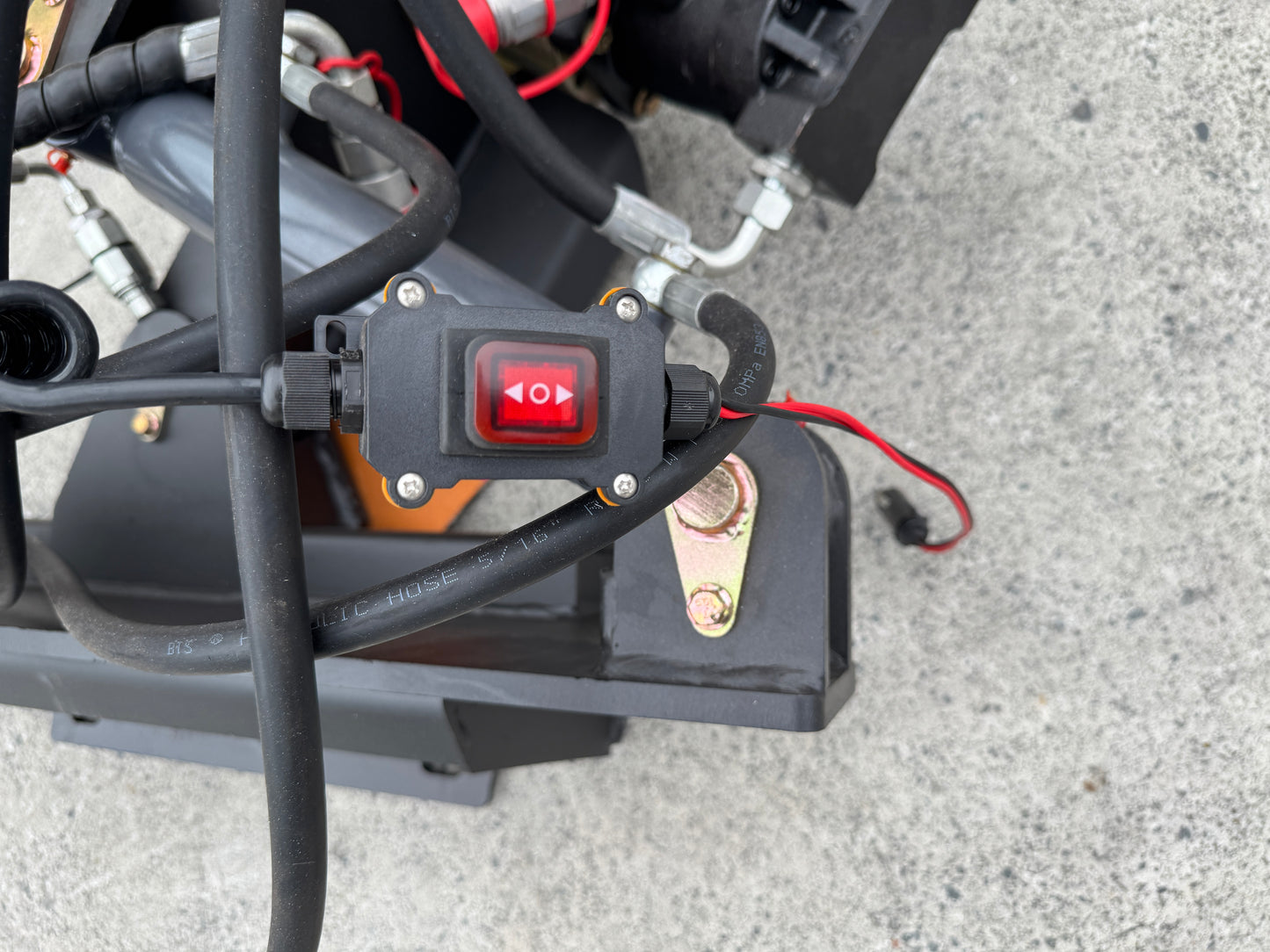 Ozziquip Hydraulic Stump Grinder for Mini Loader