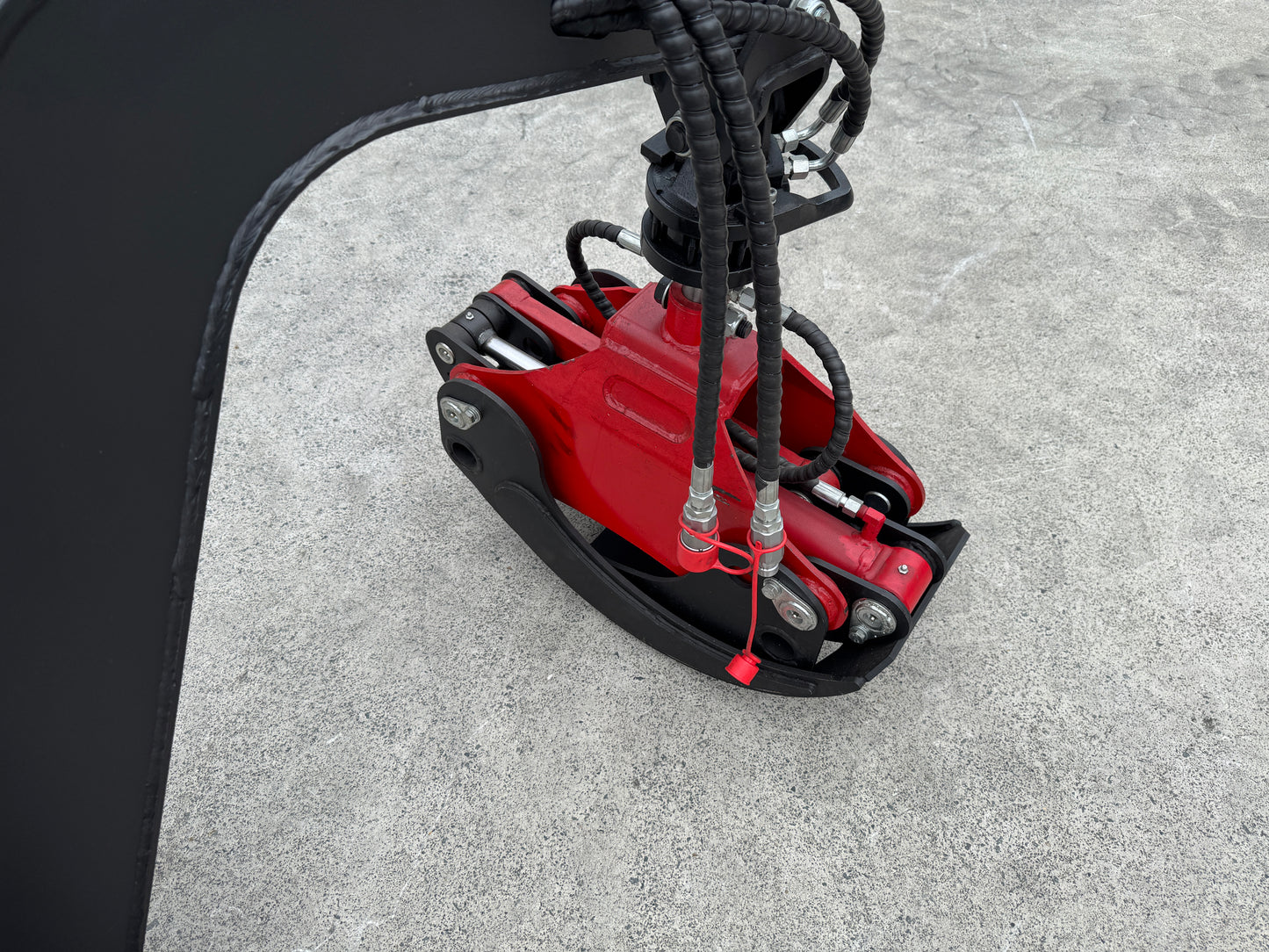 Ozziquip Rotary Grapple for Mini Loader