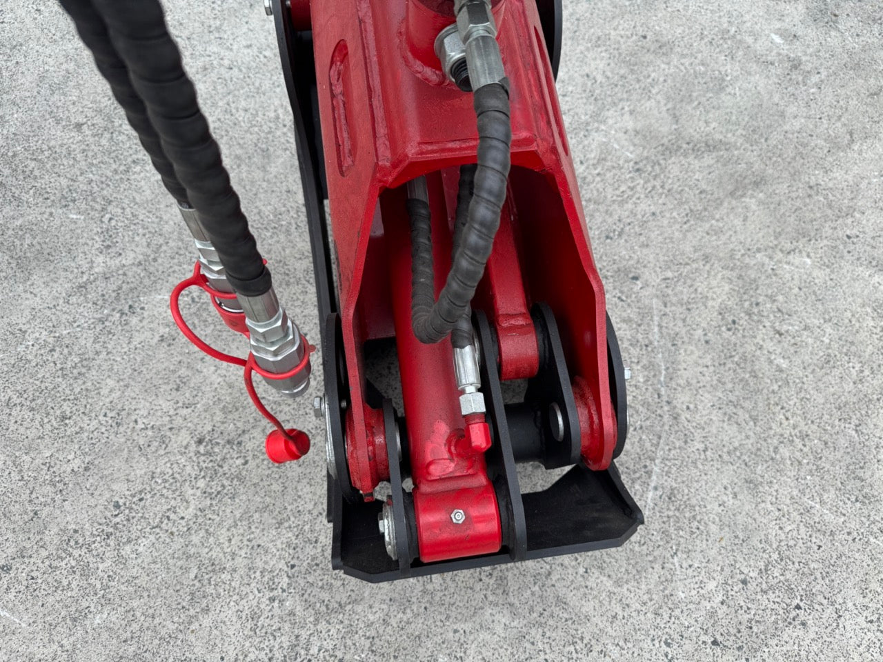 Ozziquip Rotary Grapple for Mini Loader