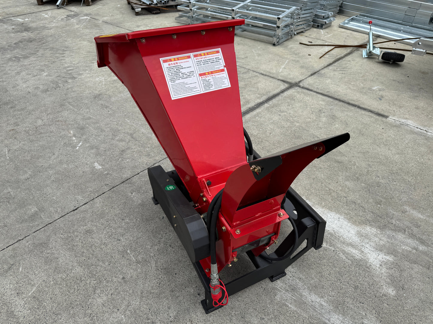Ozziquip Hydraulic Wood Chipper for Mini Loader