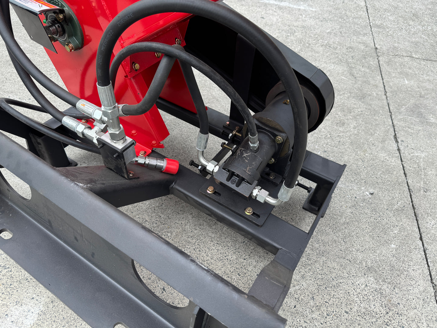Ozziquip Hydraulic Wood Chipper for Mini Loader