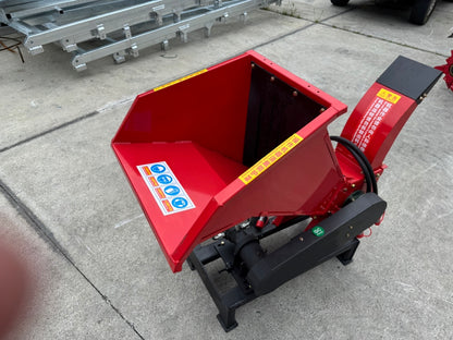Ozziquip Hydraulic Wood Chipper for Mini Loader