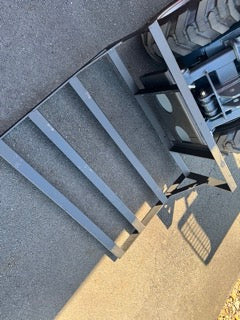 Ozziquip Levelling Bar for Mini Loader