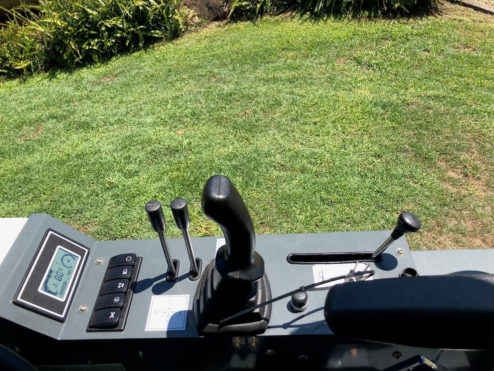Ozziquip AL20 Mini Articulated Wheel Loader – Machinery Direct