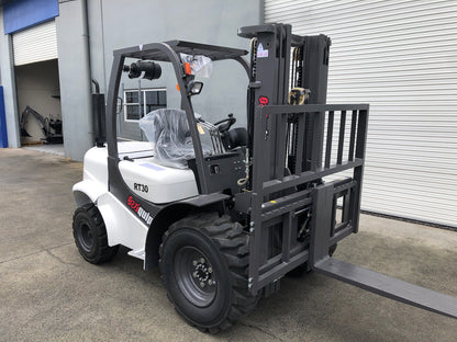 Ozziquip Terrain Forklift 3500kg with 3 Stage Container Mast